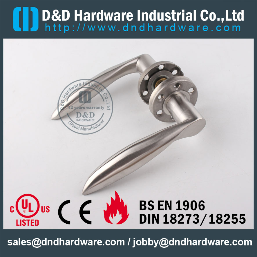D & D Hardware-Hardware Architectural SS304 Poignée à levier pleine DDSH026