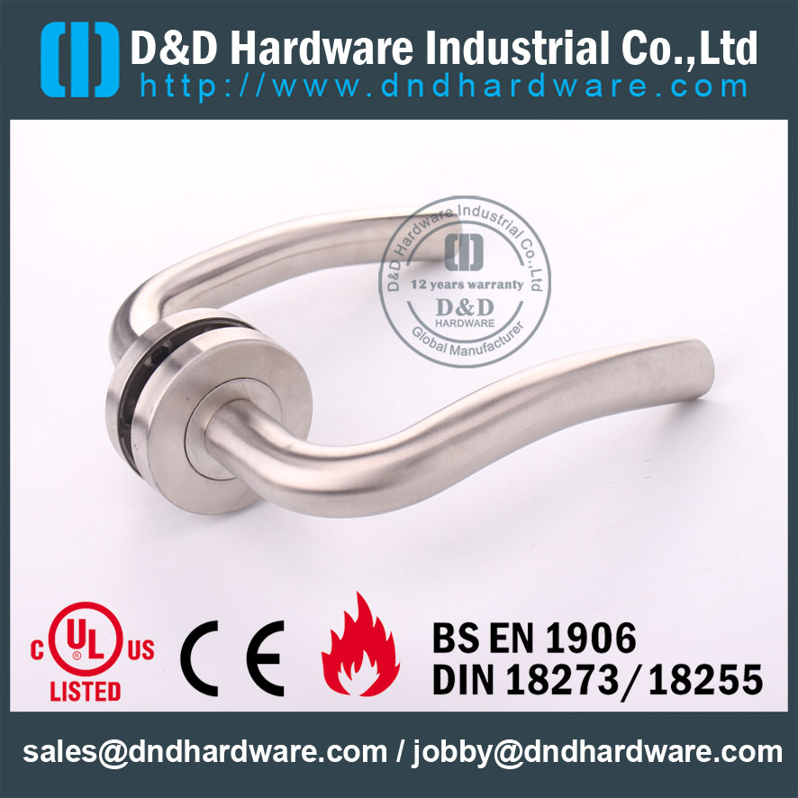 D & D Hardware-BS1906 Poignée de porte en acier inoxydable DDTH006