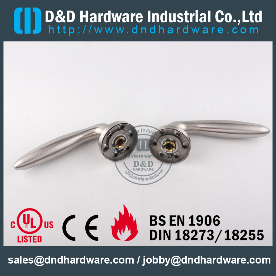 D & D Hardware-Quincaillerie de porte SS304 Poignée tubulaire DDTH036
