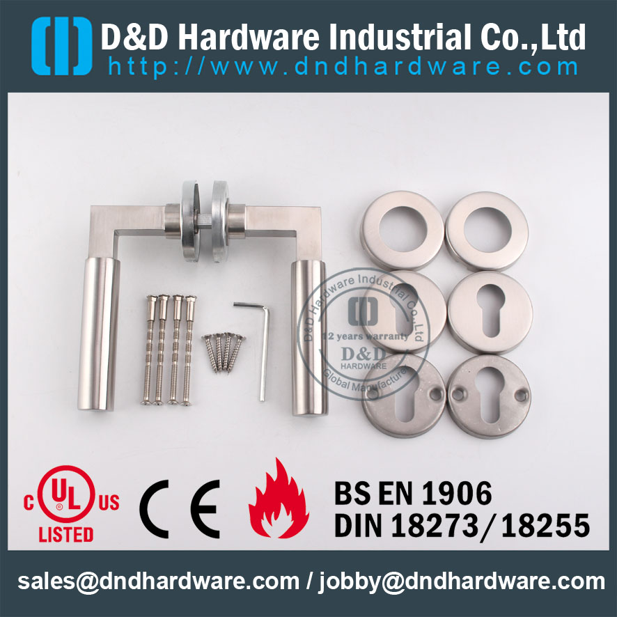 D & D Hardware-Stainless Steel 304 Poignée de levier de porte DDTH023