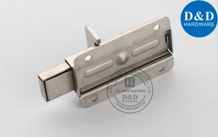 Quincaillerie de boulon affleurant la surface
