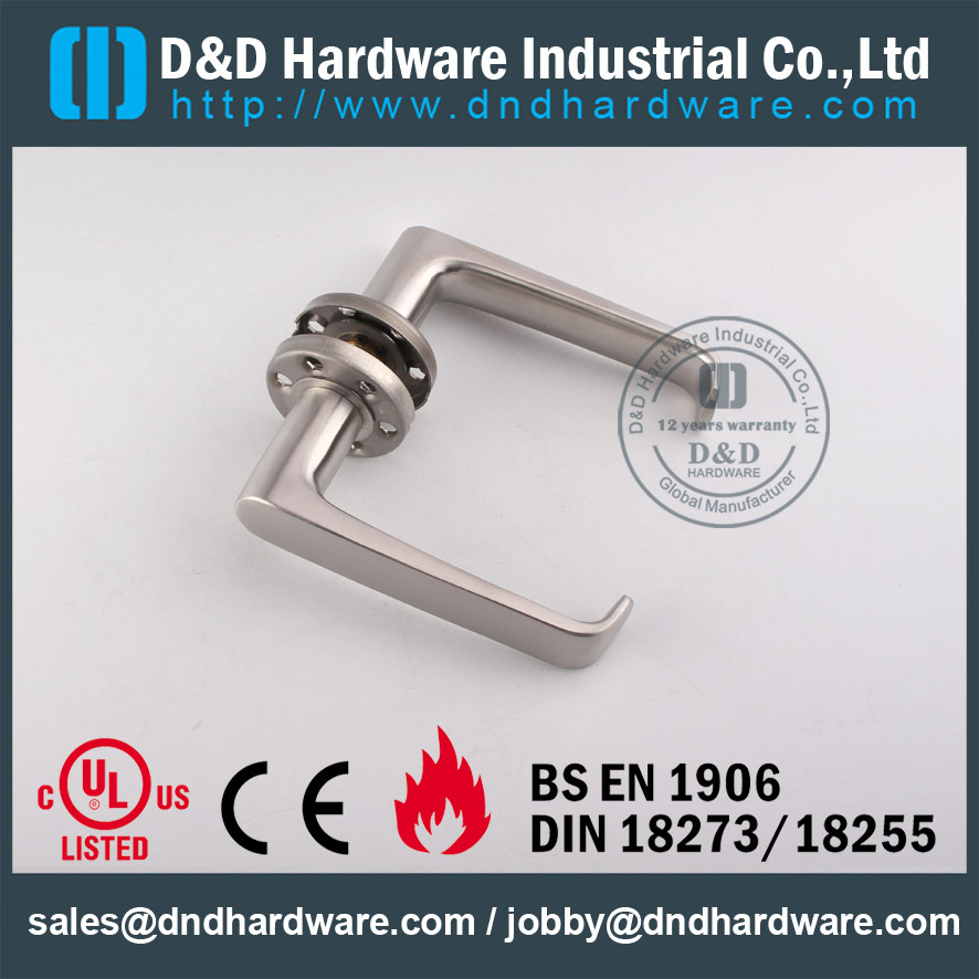 D & D Hardware-Grade 304 Door Poignée à levier plein DDSH036