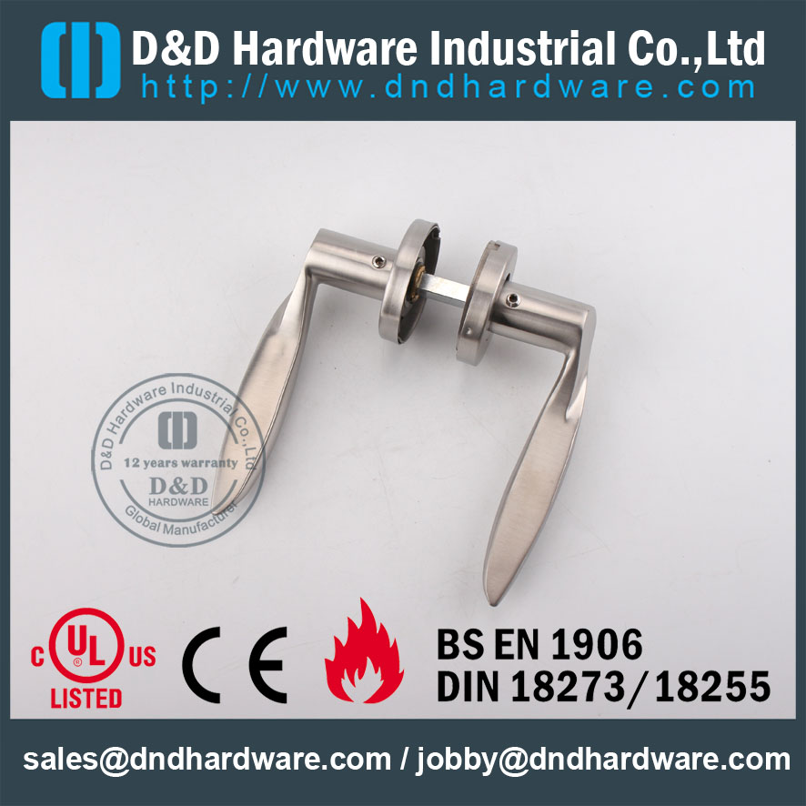 D & amp Hardware-CE Poignée de porte pleine en acier inoxydable DDSH026