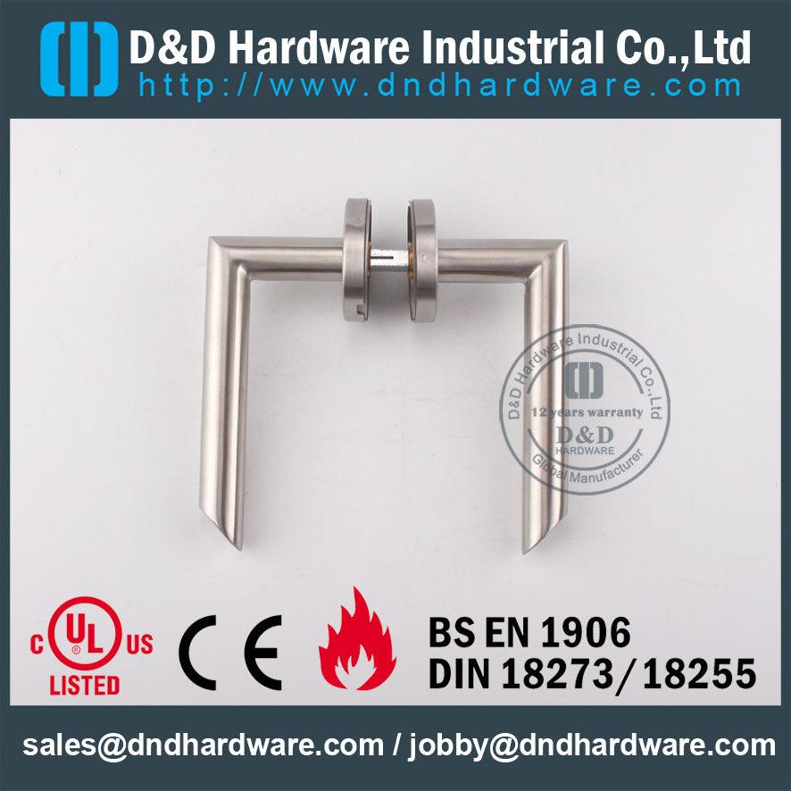 D & D Hardware-ul Standard Poignée de porte en acier inoxydable DDTH012