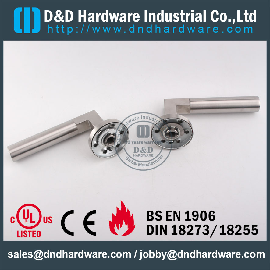D & D Hardware-Grade 304 Matériau intérieur poignée de levier DDTH023