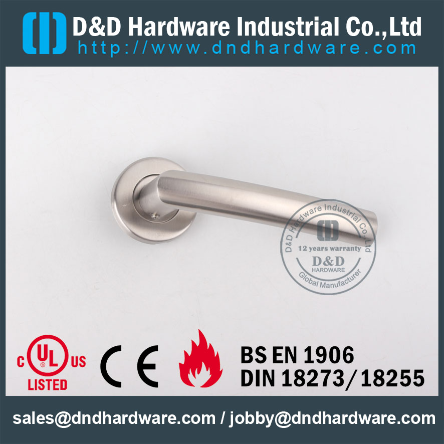 D & D Hardware-Grade 304 Europe poignée de levier DDTH025