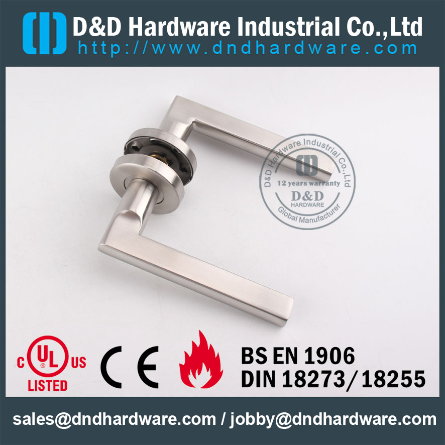 D & D Hardware-Steel Poignée de levier de porte DDTH035