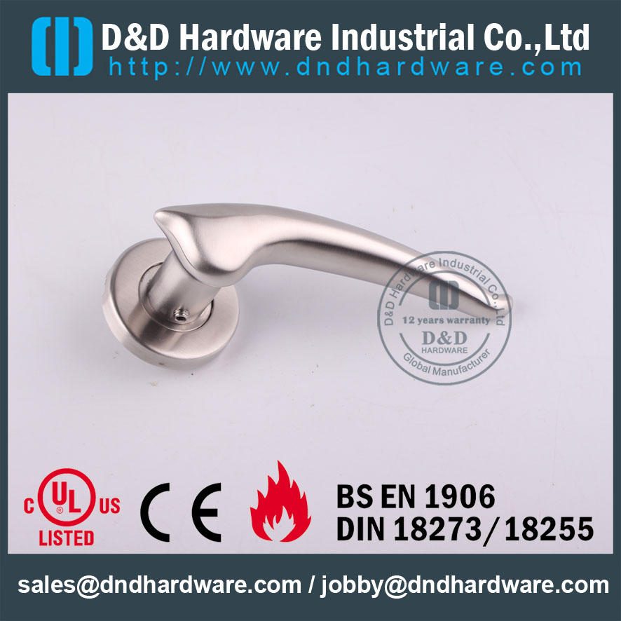 D & D Hardware-Europe Door Poignée à levier plein DDSH035