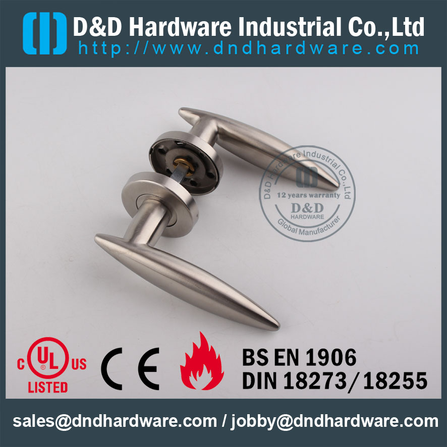 D & amp Hardware - EN1906 Poignée de porte en acier inoxydable DDSH021