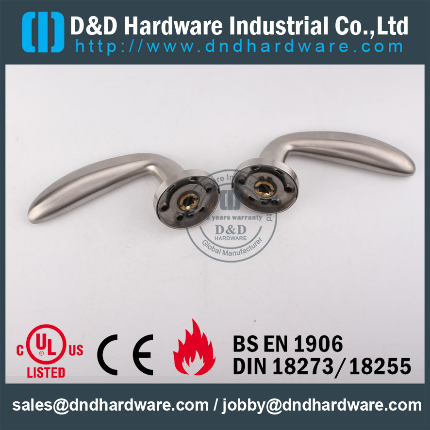 D & D Hardware-Wooden Door SSS Poignée à levier pleine DDSH019