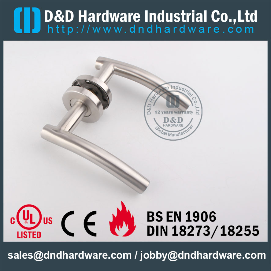 D & D Hardware-BS1906 Poignée de porte en acier inoxydable DDTH005
