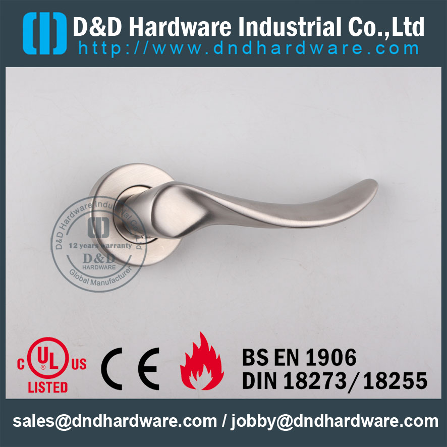 D & D Hardware-CE Standard en acier inoxydable, poignée à levier massive DDSH006