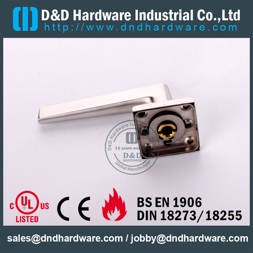 D & amp Hardware - EN1906 Poignée de porte en acier inoxydable DDSH044