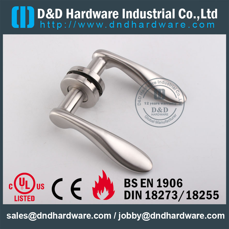 D & amp Hardware-SS304 Porte Poignée à levier pleine DDSH025