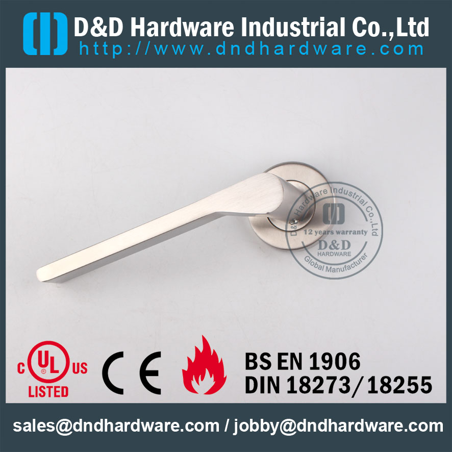 D & D Ferrure de porte en SSS DDTH022