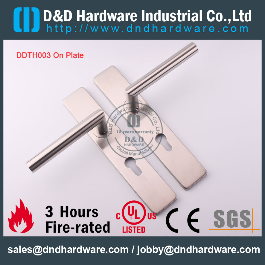 D & D Hardware-Tube de porte en acier inoxydable Poignée de levier sur plaque DDTP004