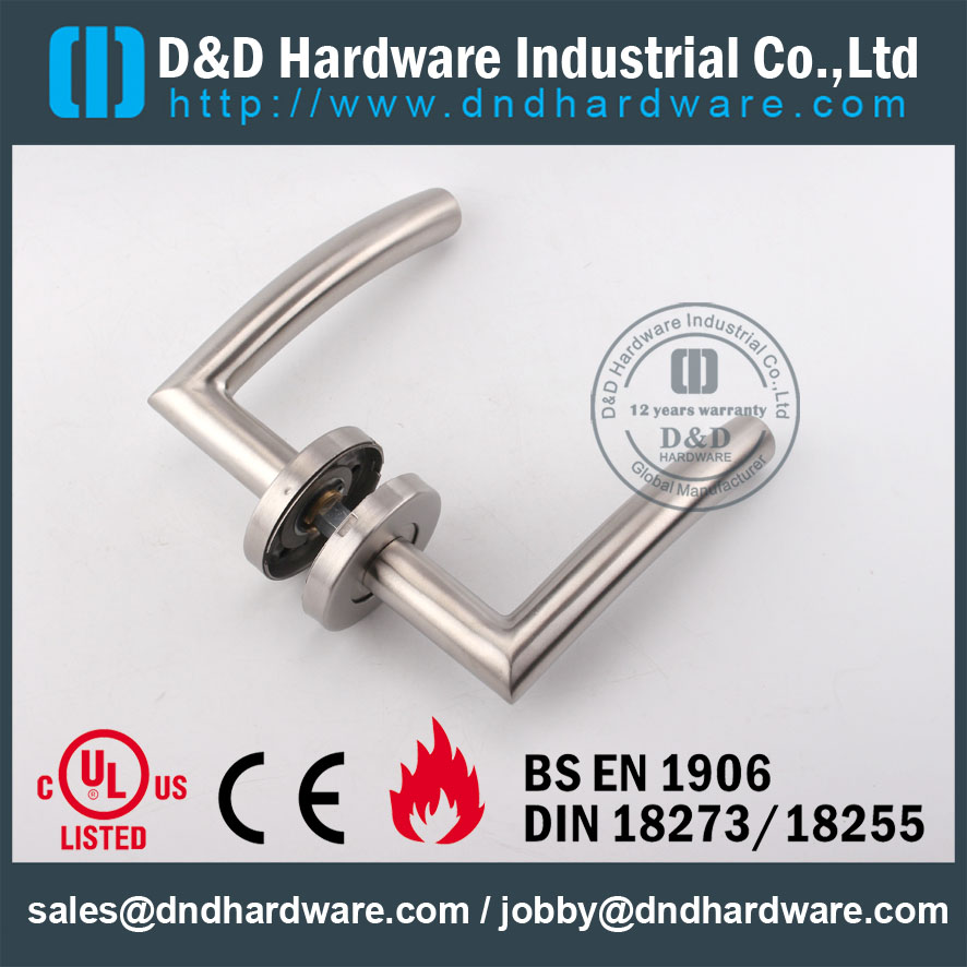 D & D Hardware-Contruction Hardware SS304 Poignée de porte DDTH008