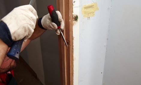 Installation de poignée de porte en acier inoxydable