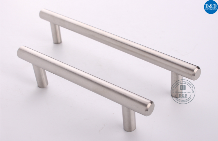 Quincaillerie pour poignées de meubles en acier inoxydable 304 à surface solide