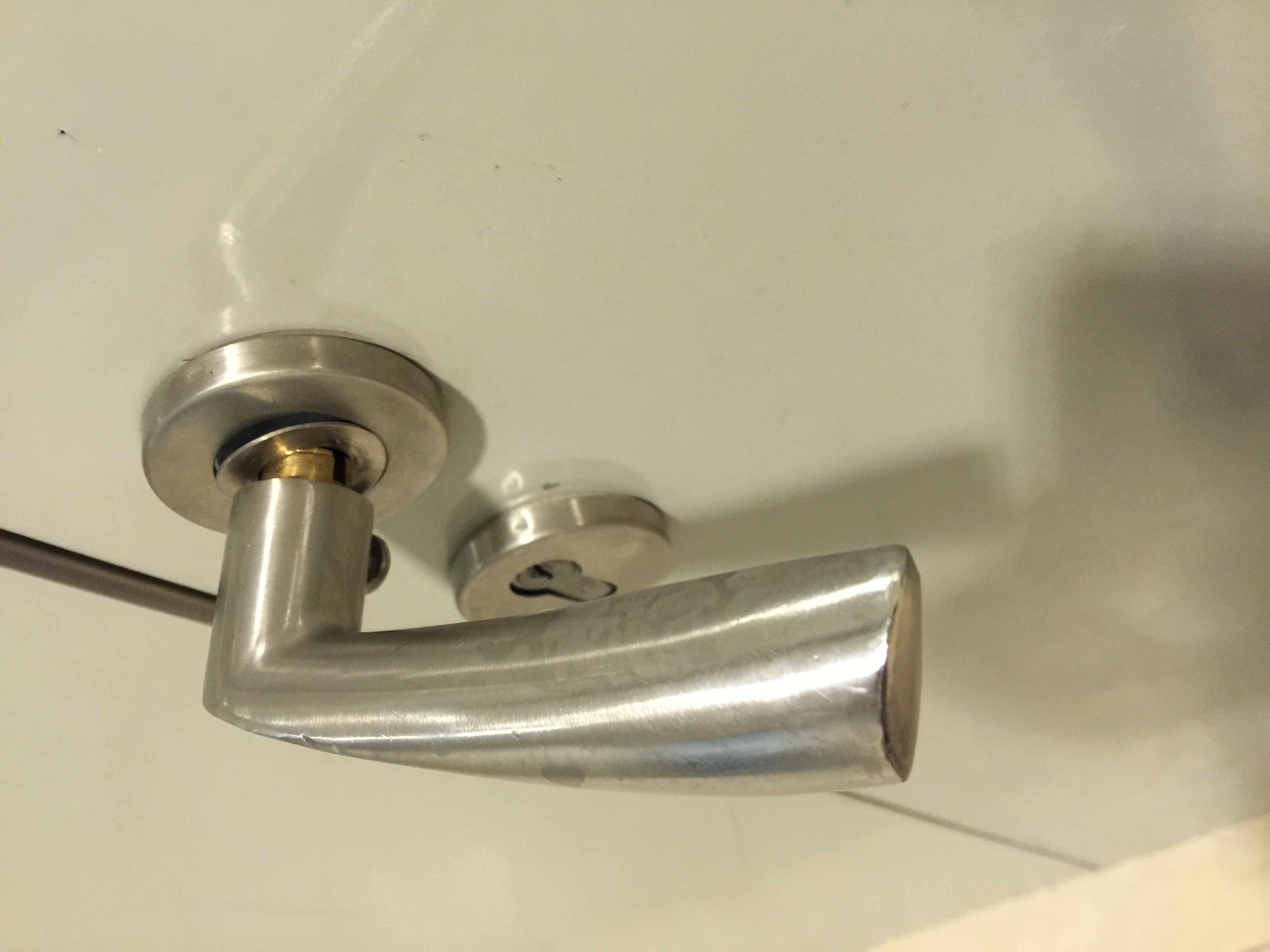 Poignée de porte en acier inoxydable tombant