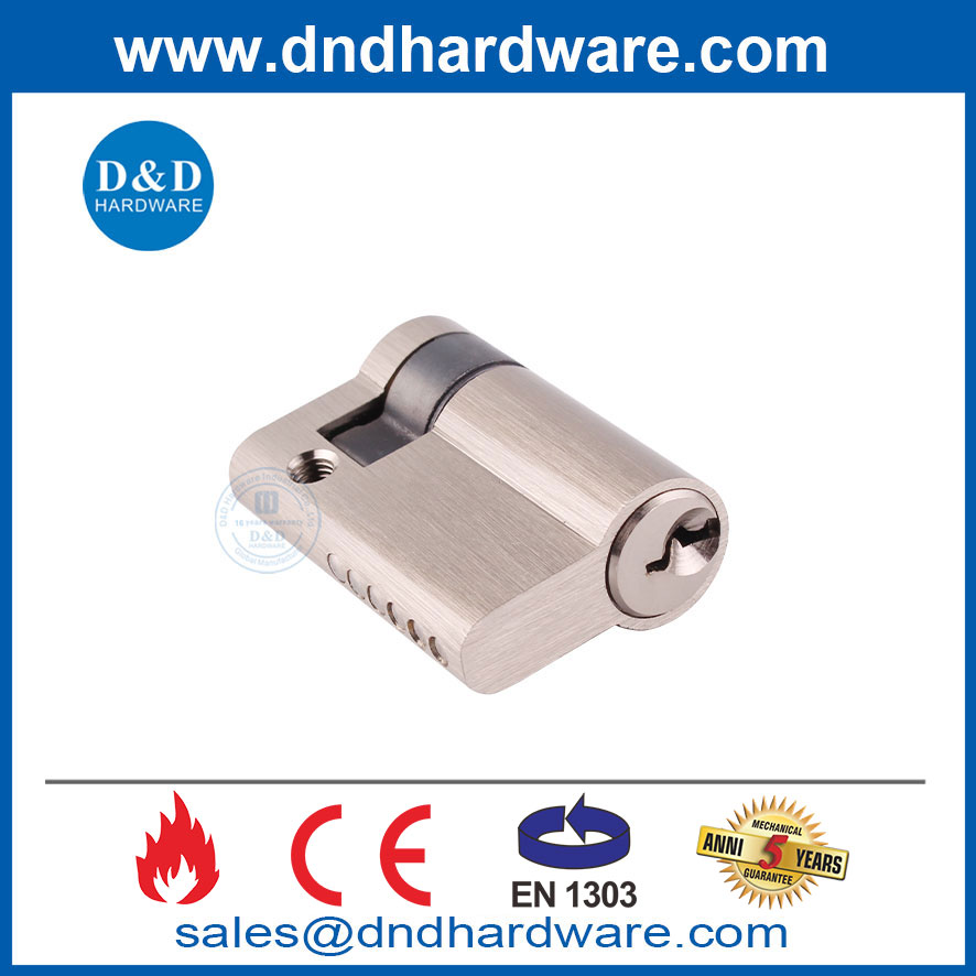 un cylindre à demi-cylindre clé