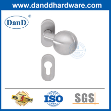Design moderne 304 Poigure de porte en acier inoxydable Handle de mouton de cadre étroit DDNH004