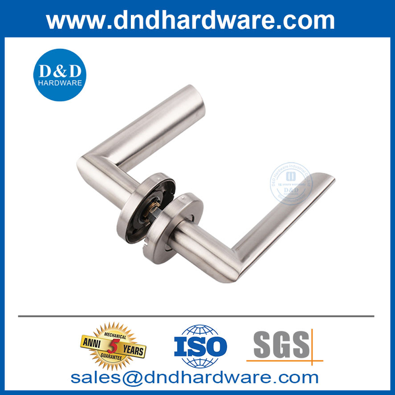 Fabricants de levier commercial Poigure de porte en acier inoxydable pour les portes en métal de sécurité-DDSH011