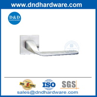 Poignées de porte de passage carré en acier inoxydable levier solide de la porte d'intimité des poignées de porte-DDSH055