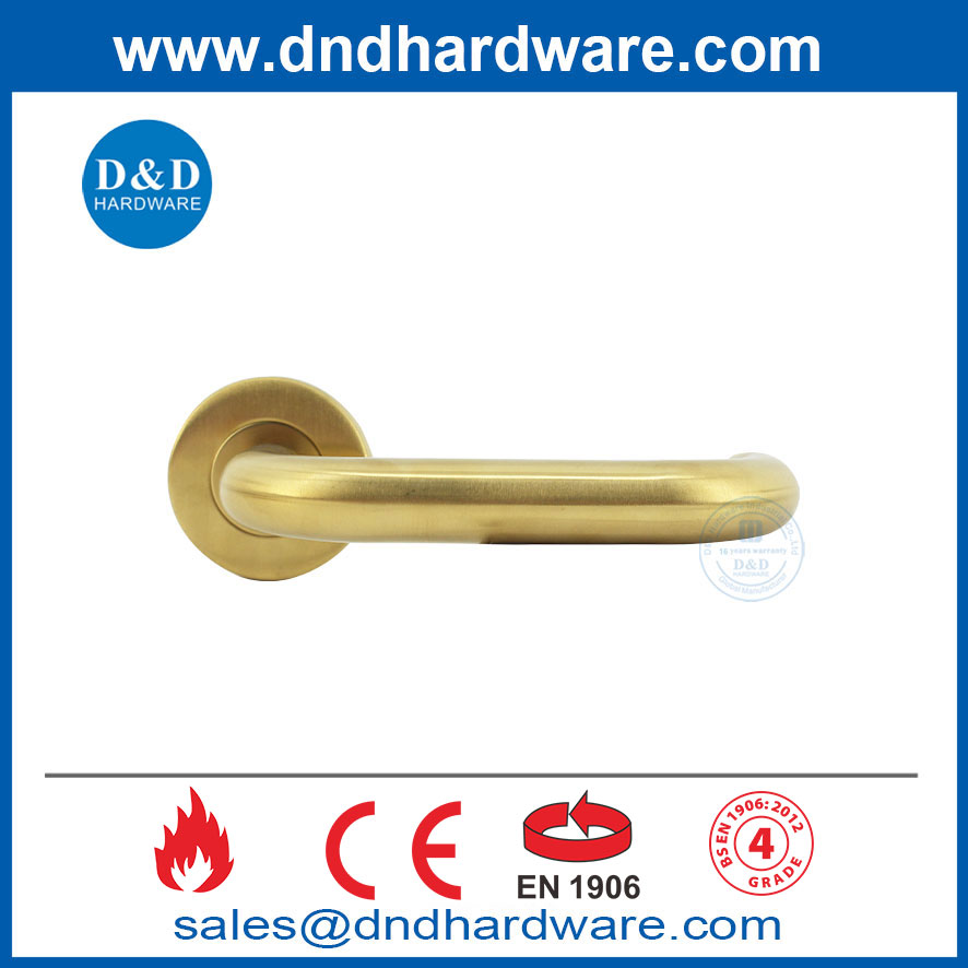 Poignée de porte commerciale 