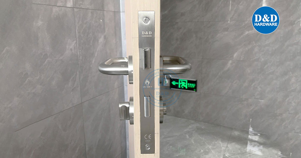 Serrure de porte CE