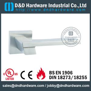 Antirust moderne le levier solide vertical poignée de levier avec rose carrée pour la porte de la salle de bain - DDSH111
